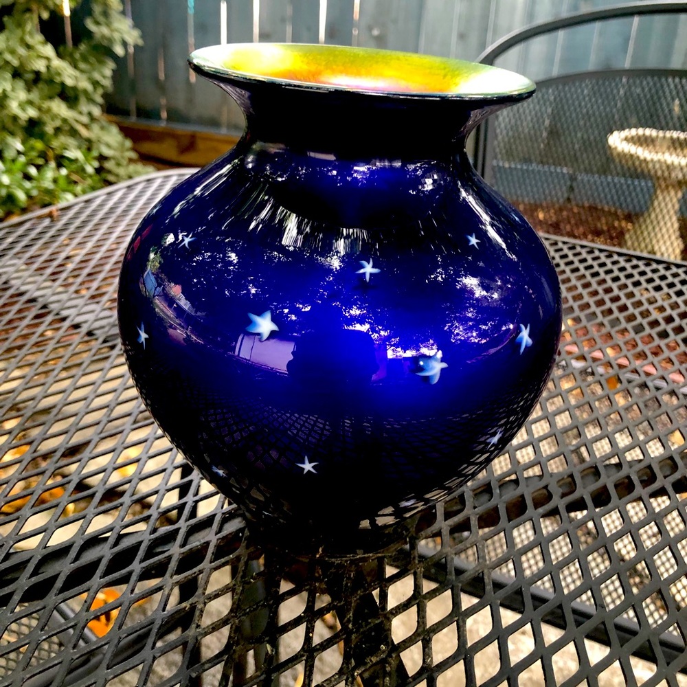 Blue Starburst Glass Vase - Iridescent Rim